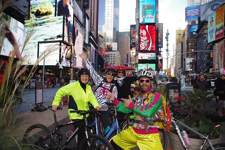 Private German-Language NYC Walking and Biking Tour from Columbus Circle