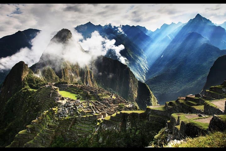 Cusco, Machu Picchu & Sacred Valley 4-Day Tour: Highlights, Logistics & Tips