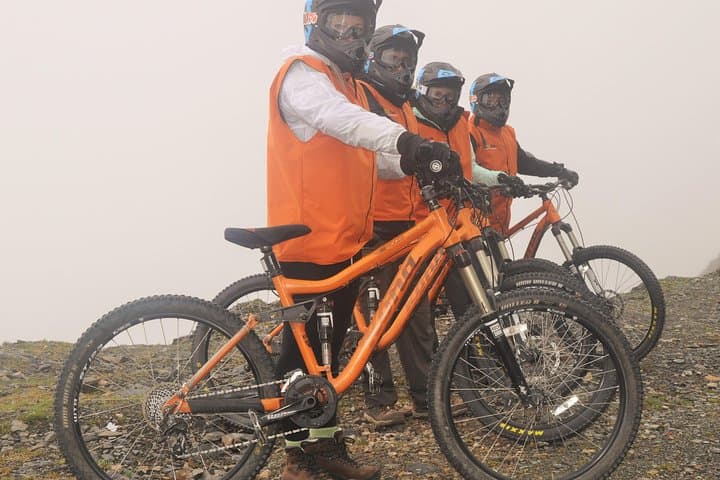 Abra of Lares Biking Tour from Cusco: Descend from 4,470 m into the Sacred Valley
