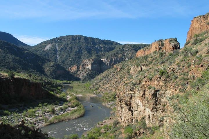 Salt River Whitewater Rafting Full-Day: Class III–IV in the Salt River Canyon photo 2