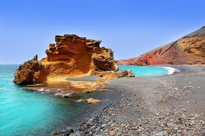 Full-Day Timanfaya, Green Lagoon & La Geria Tour from Lanzarote