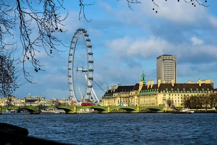Private Transfer from London to Southampton Cruise Port — One-Way or Round-Trip photo 2