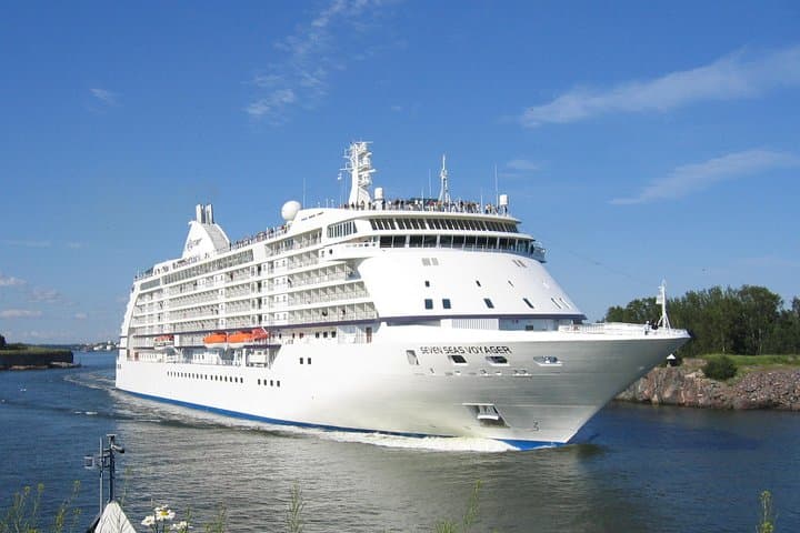 Central London to Southampton Private Transfer: Smooth Chauffeur Service for Cruise Travelers