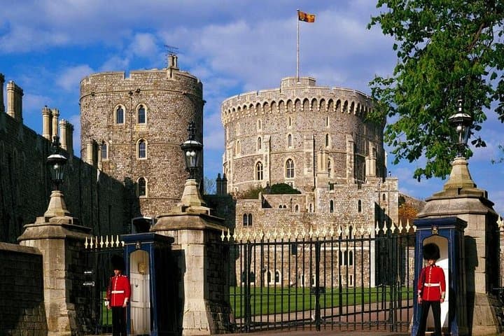 Private Transfer from Southampton Cruise Port to London via Windsor Castle photo 1