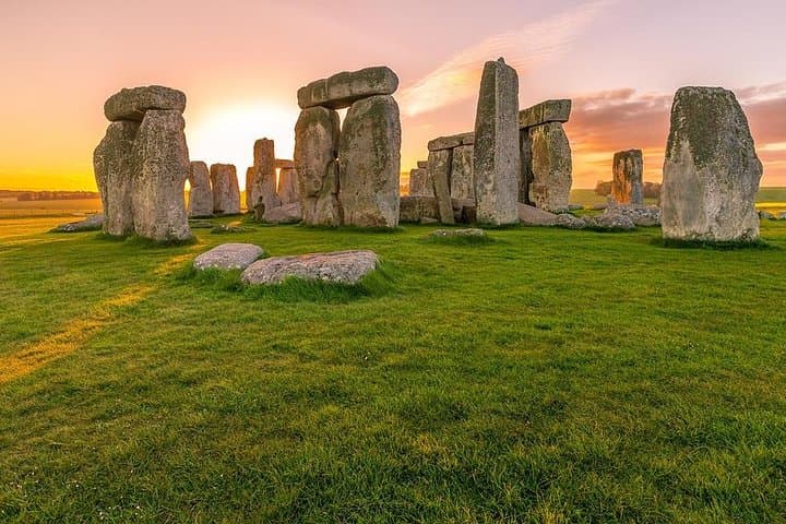 Private Transfer: Southampton Cruise Port to London via Stonehenge & Windsor Castle