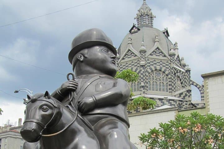 Medellin Walking Tour & Metrocable: Downtown, Botero Plaza and Comuna Life photo 6