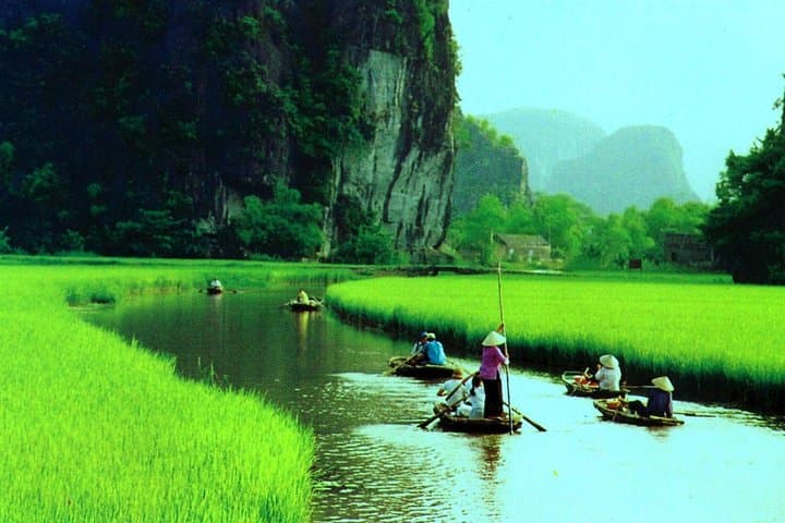 Hoa Lu, Tam Coc & Mua Cave: Full-Day Tour from Hanoi with Buffet Lunch photo 5