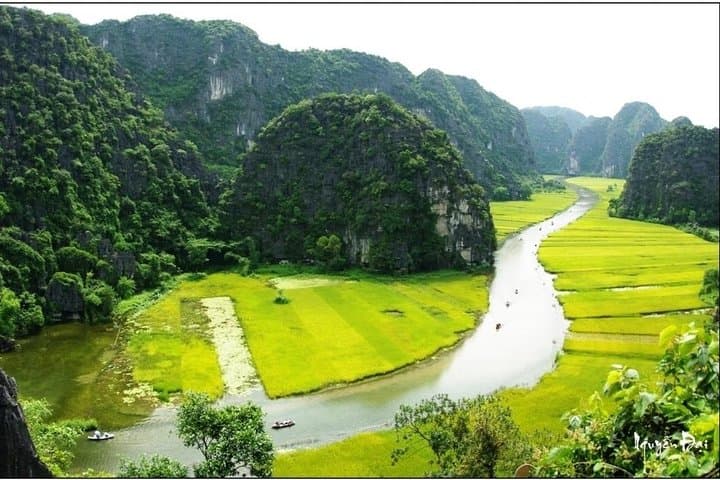 Hoa Lu, Tam Coc & Mua Cave: Full-Day Tour from Hanoi with Buffet Lunch photo 2