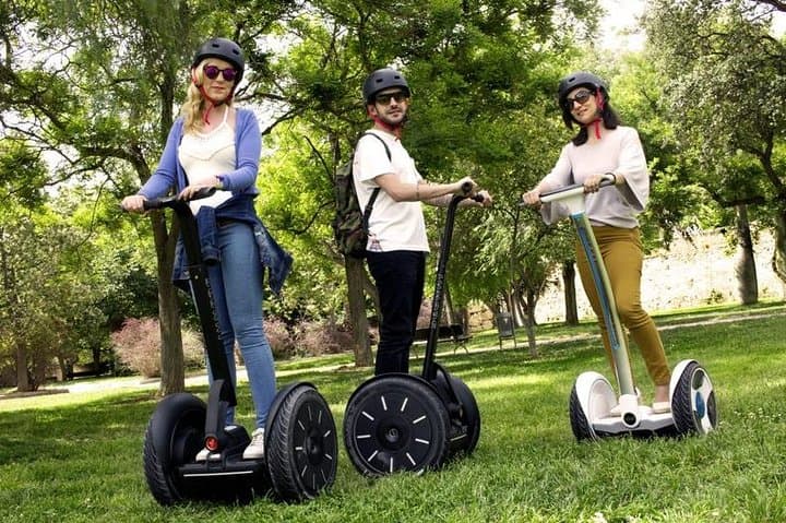 Segway Through Valencia’s Old Riverbed: Cabecera Park & Bioparc Tour