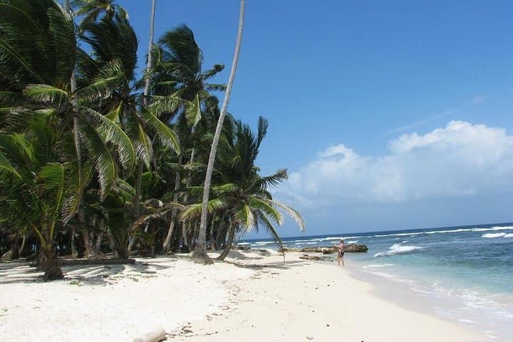 4-Day Guna Yala Kayak Expedition — Sea Kayaking and Guna Culture photo 1