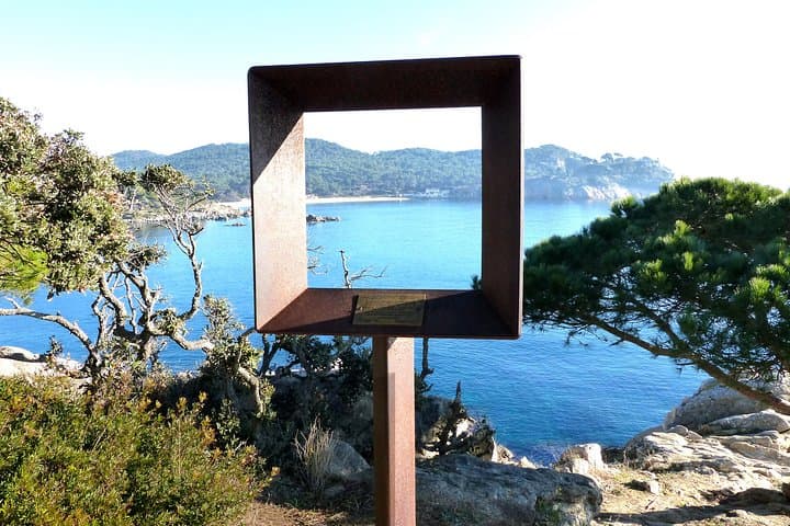 Hike Costa Brava's Cami de Ronda: Private Day Trip from Barcelona