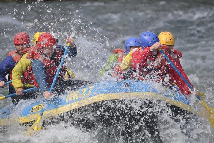Paddles and Pints: Wenatchee River Whitewater Rafting and Brewery Tour photo 2