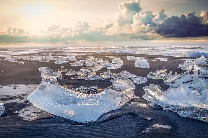 Jokulsarlon Glacier Lagoon & South Coast Private Tour from Reykjavik — Full-Day Guide photo 2