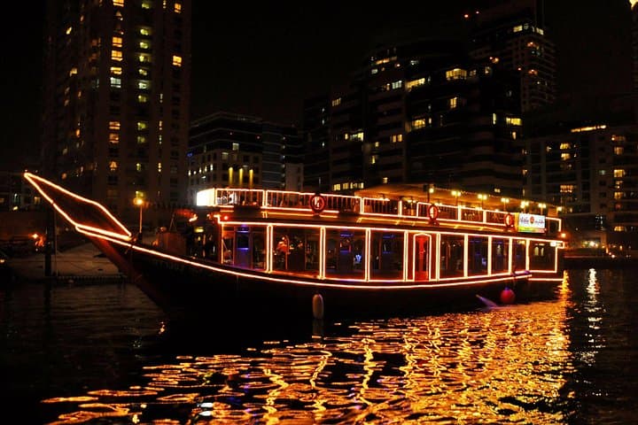 Dubai Marina Dhow Dinner Cruise: Evening Skyline Buffet Cruise with Transfers