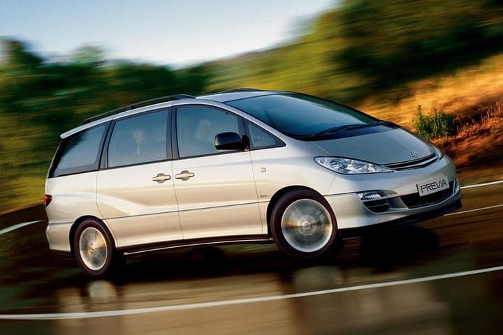 Dubai to Abu Dhabi Private 7-Seater Minivan Transfer: Comfortable Point-to-Point Ride