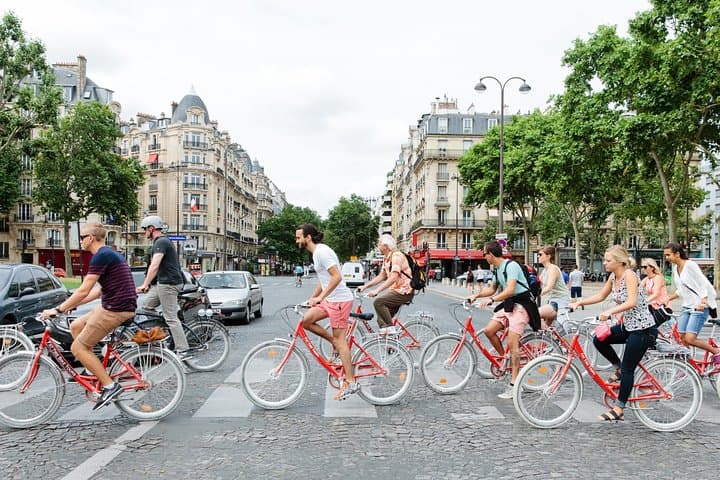 Pedal Paris: Highlights Bike Tour with a Local Guide