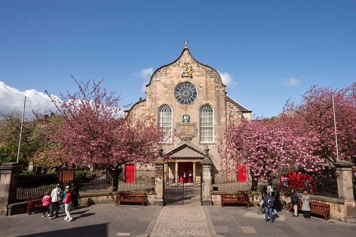 Edinburgh Old Town Historical and South Bridge Vaults Tour photo 2