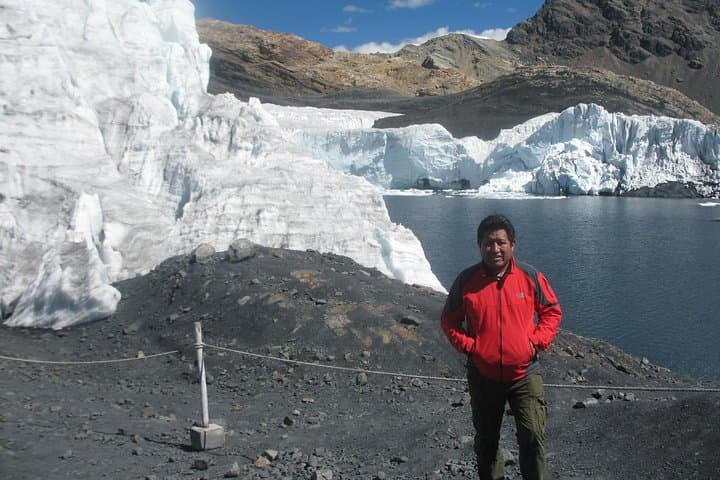 Pastoruri Glacier Private Day Trip from Huaraz — Full-Day High-Altitude Glacier Experience