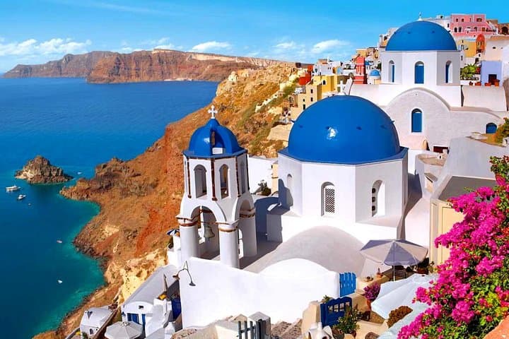 Discover Santorini's Hidden Gems on a Private Sightseeing Tour