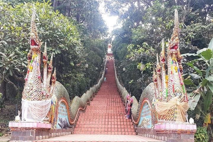 Chiang Mai Full-Day Private City Tour — Doi Suthep, Temples & Local Markets photo 5