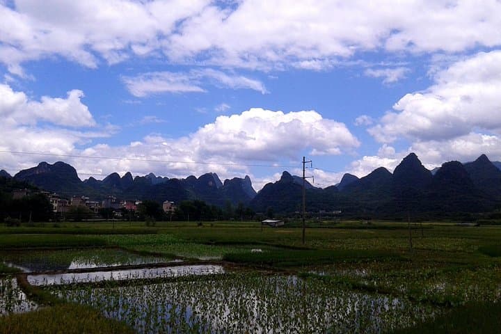 Li River Cruise to Yangshuo & Xianggong Hill — Guilin Day Trip photo 3