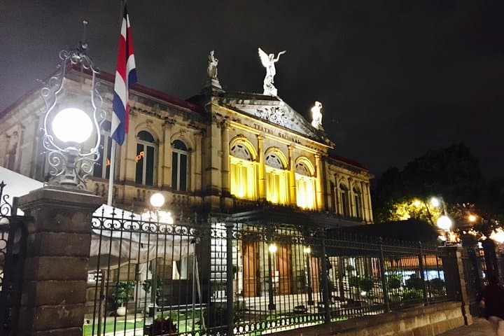 San José Evening Bus Tour: Dinner, Culture & Historic Downtown Highlights photo 2