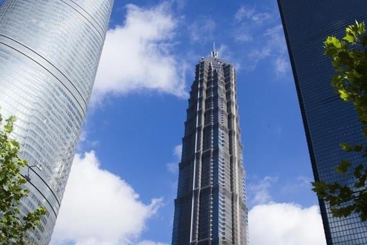 Swift Shanghai Bund Tour: River Cruise or Skyscraper Views in 3 Hours photo 2
