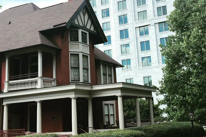 Walk Margaret Mitchell’s Atlanta: Private 3-Hour Gone With the Wind Tour photo 2