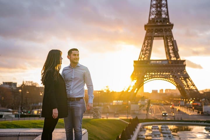 Private Travel Photographer Tour in Paris — Personal Photo Session photo 3