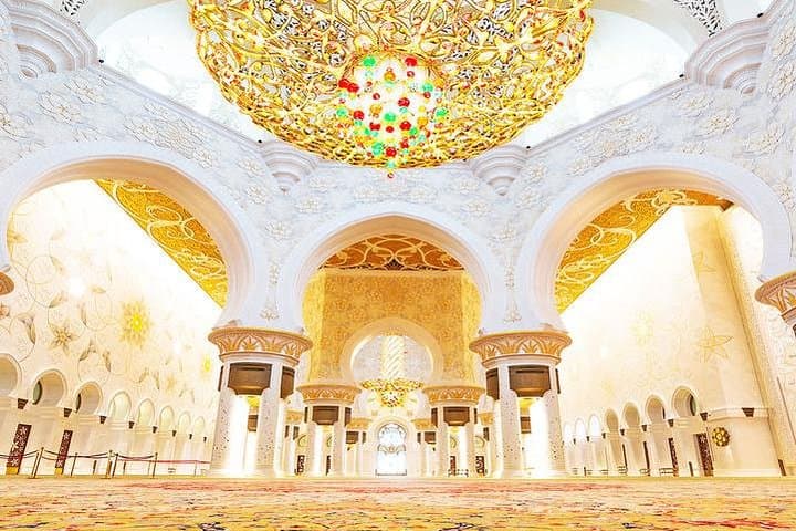 Abu Dhabi Full Day City Tour: Sheikh Zayed Mosque, Emirates Palace & Heritage Stops photo 3