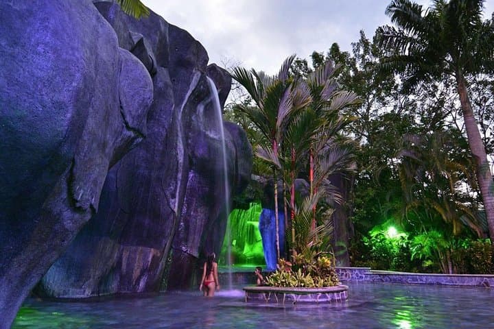 Arenal Volcano Lava Trail Hike and Baldi Hot Springs Dinner Experience in La Fortuna photo 4