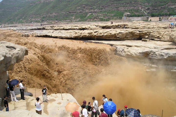 Hukou Waterfalls Day Trip from Xi'an — Private Yellow River Tour