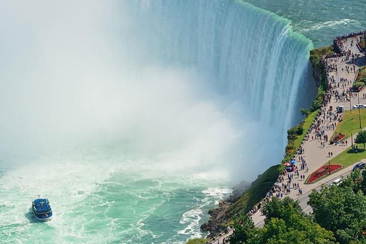 Niagara Falls Day Tour from Toronto — Guided Boat Cruise, Lunch & Sightseeing photo 4