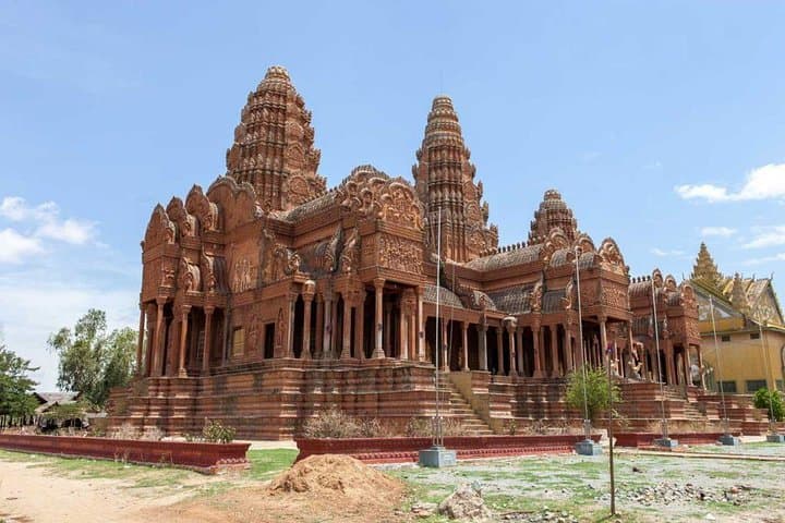 Phnom Prasith & Prasat Vihear Suor: Private Day Trip from Phnom Penh