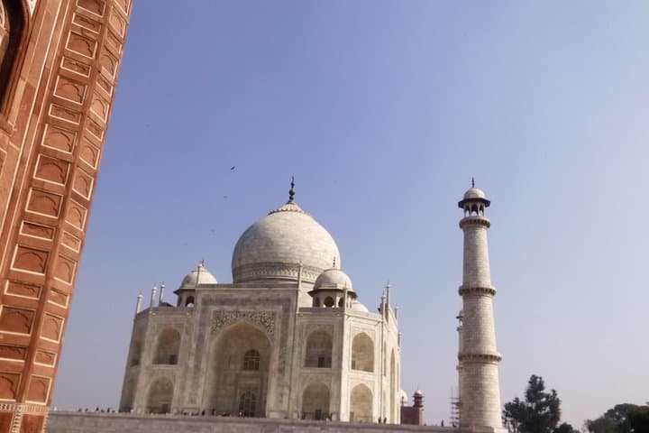 Private Taj Mahal Guided Tour: Expert Local Guide in Agra