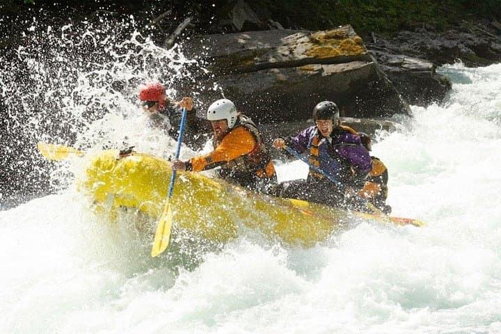 Six Mile Creek Whitewater Rafting: Half-Day Class IV Canyons from Hope AK