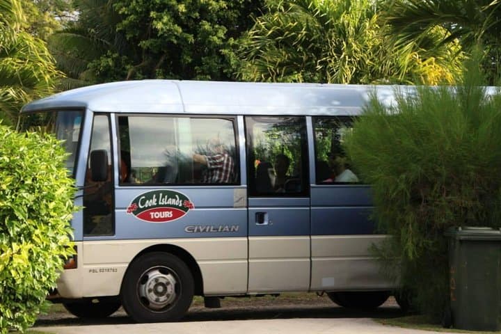 VIP Departure Transfer: Hotel to Rarotonga Airport with Shell Ei Farewell photo 2