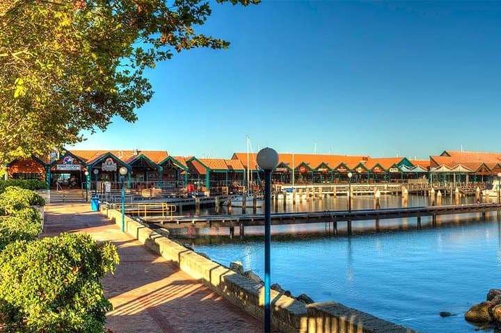 Full-Day Yanchep National Park, Crystal Cave & Hillarys Boat Harbour Tour