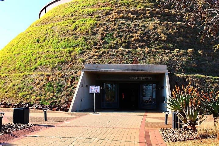 Exploring the Cradle of Humankind: Sterkfontein Caves & Maropeng Day Tour photo 4