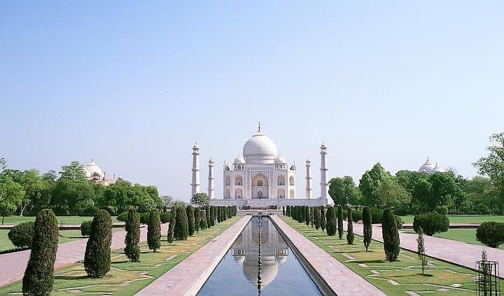 Same-Day Taj Mahal, Agra Fort & Fatehpur Sikri Tour from Delhi