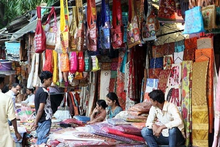 Delhi Custom Markets Shopping Tour: Tailor-Made Bazaar Experience