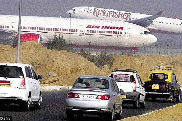 Seamless Private Transfer From Delhi Airport to Hotel — Meet & Greet Service photo 2