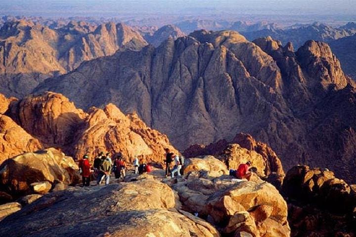 Mount Sinai Sunrise Hike and St. Catherine Monastery Overnight from Cairo