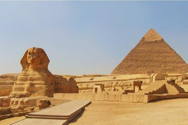 Full-Day Giza Pyramids, Egyptian Museum & Nile Dinner Cruise