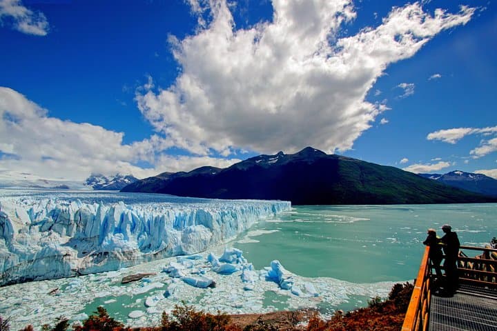 Perito Moreno Glacier Full-Day Tour: Walkways, Boat Safari & Park Tips photo 3
