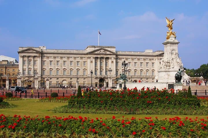 Royal London Sightseeing: Changing of the Guard & Thames River Cruise (Half-Day) photo 1