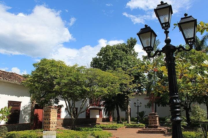 Day Trip to Santa Fe de Antioquia: Colonial Charm & Puente de Occidente photo 2