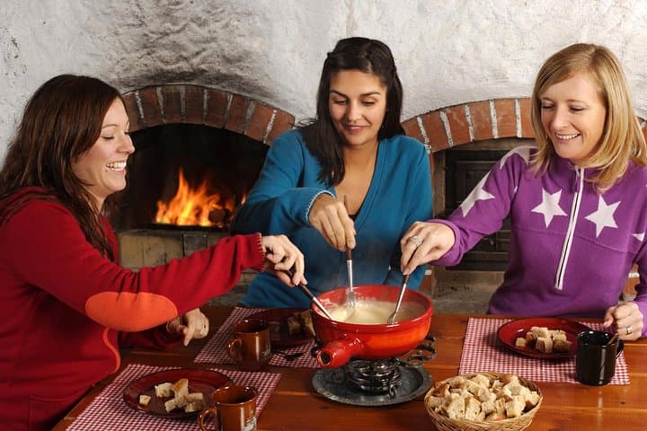 Zurich Culinary Tour: Lindt Shop, Felsenegg Cable Car & Authentic Cheese Fondue photo 5