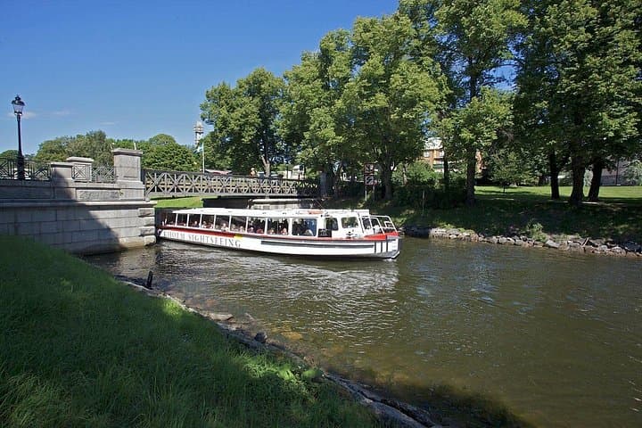 Stockholm Royal Djurgården Canal Cruise: 50-Minute Archipelago Sightseeing Tour