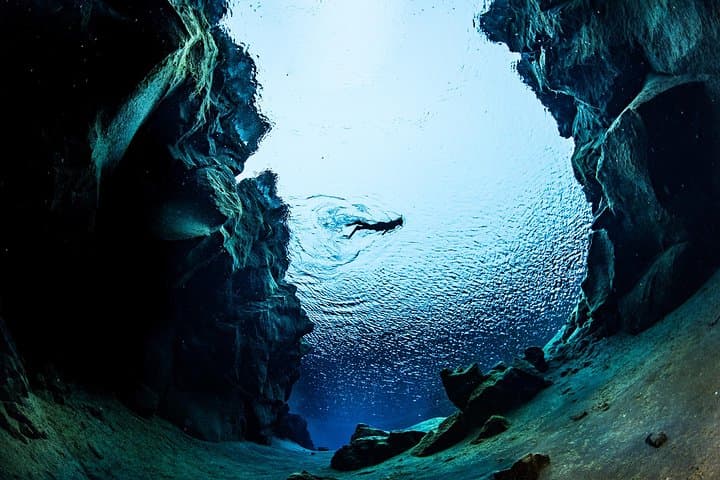 Silfra Snorkeling: Swim Between Continents in Thingvellir National Park photo 3